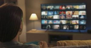 USUÁRIO DE STREAMING GASTA MUITO TEMPO BUSCANDO O QUE ASSISTIR E TEM CANCELADO ASSINATURAS DE SERVIÇOS 30/08/2024
